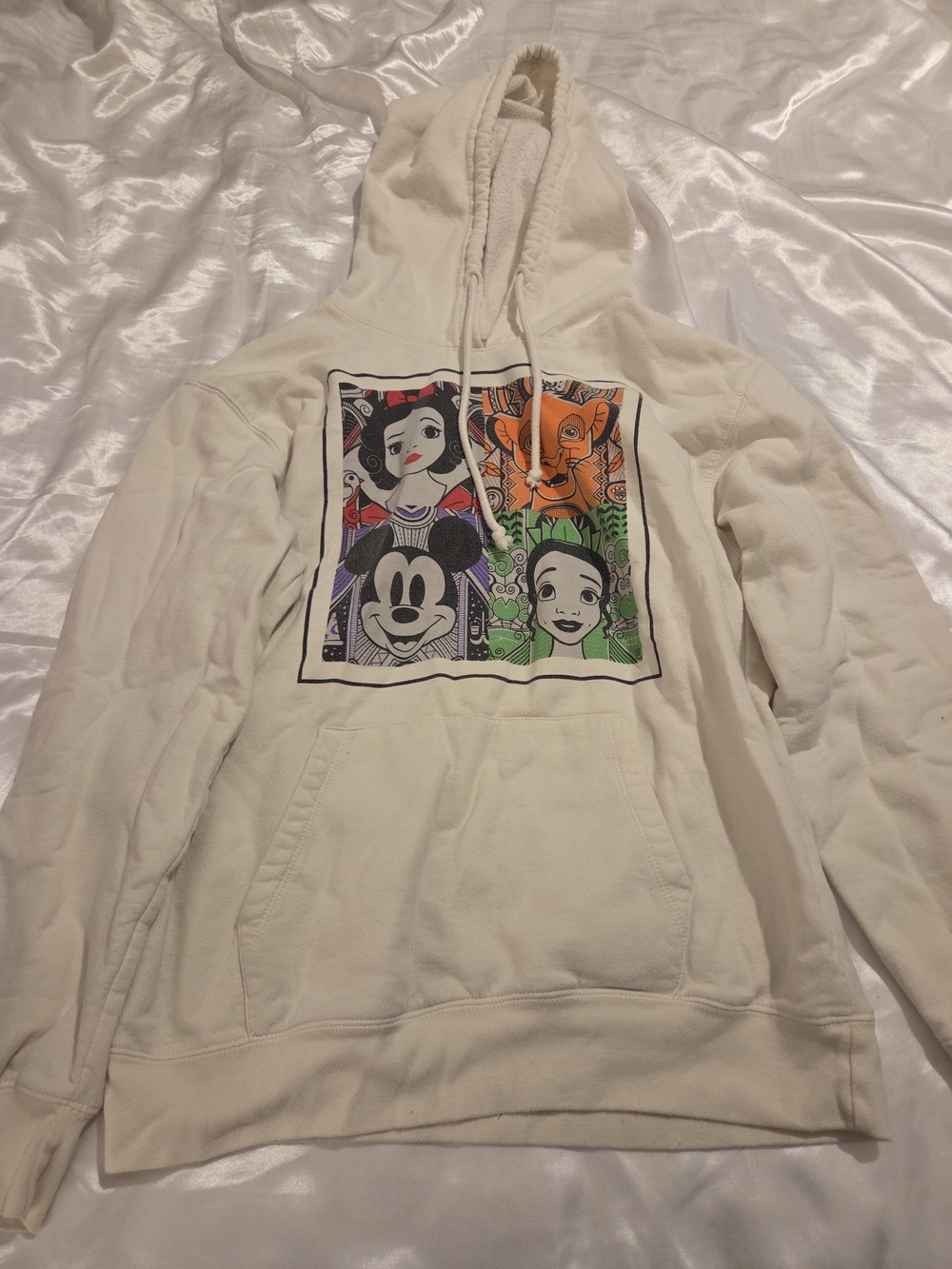 Disney Character Graphic Hoodie Women Small Mickey Tiana Simba Snow White Cream